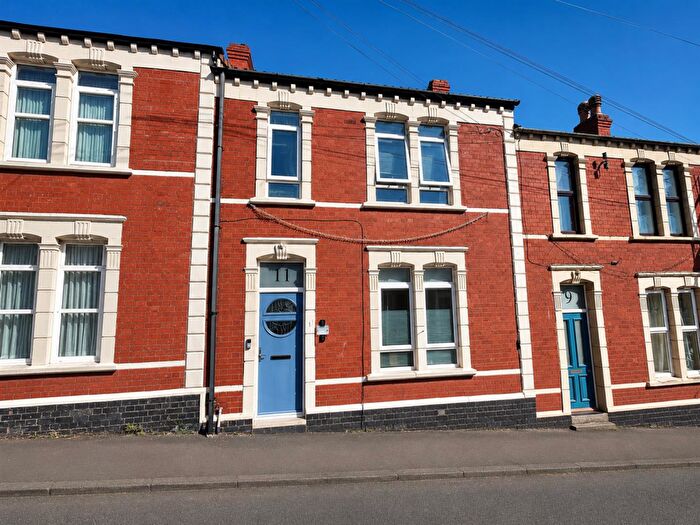 3 Bedroom Terraced House For Sale In Penpole Avenue, Shirehampton, Bristol, BS11