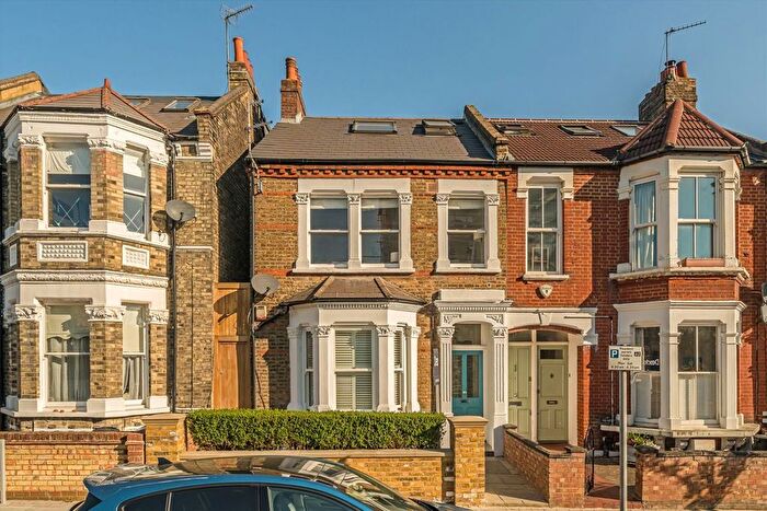 2 Bedroom Flat For Sale In Oakhill Road, Putney, SW15