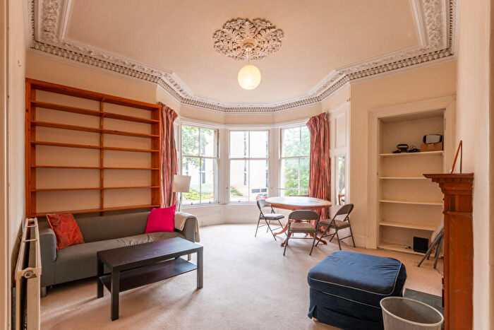 4 Bedroom Flat To Rent In L Eden Terrace, Edinburgh, EH10