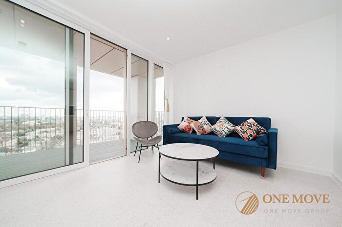 2 Bedroom Apartment To Rent In Bouchon Point, The Silk District, E1