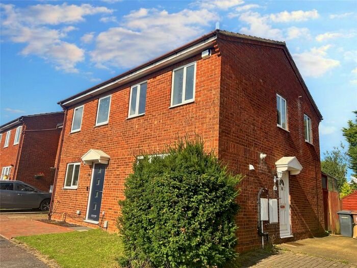 2 Bedroom Semi-Detached House To Rent In Linbridge Way, Luton, Bedfordshire, LU2