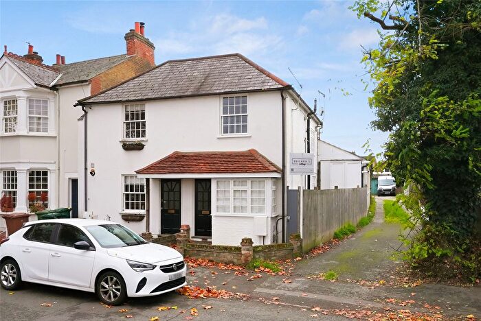 2 Bedroom End Terrace House To Rent In French Street, Lower Sunbury, TW16