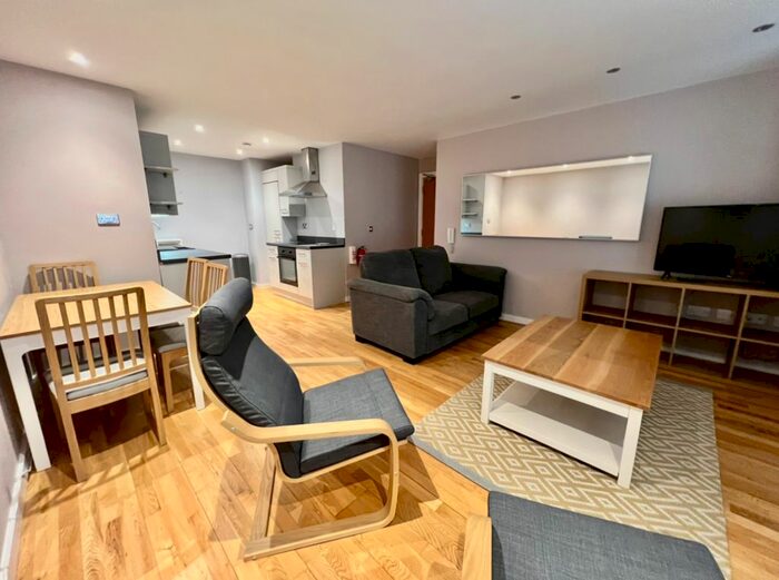 2 Bedroom Flat To Rent In Faroe, Leeds, West Yorkshire LS12