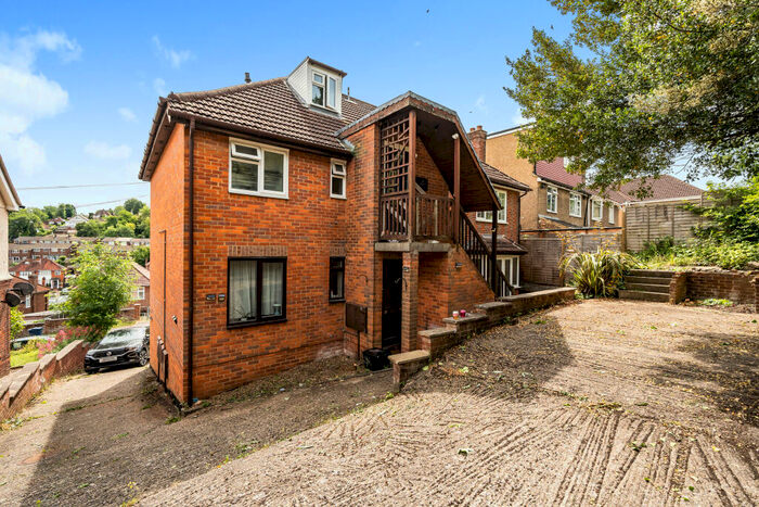 Studio To Rent In Whitelands Road, HP12