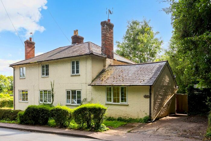 2 Bedroom Cottage To Rent In Brenchley Road, Matfield, Tonbridge, TN12