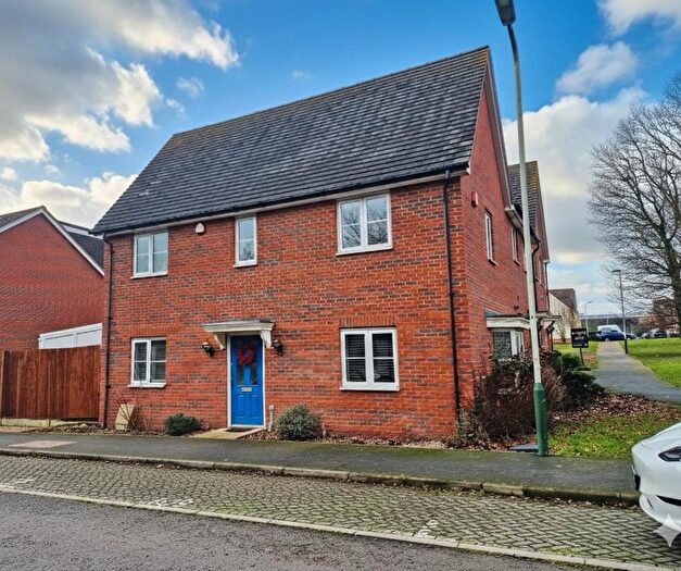 3 Bedroom End Of Terrace House To Rent In Collerne Street, Romford, London, RM3