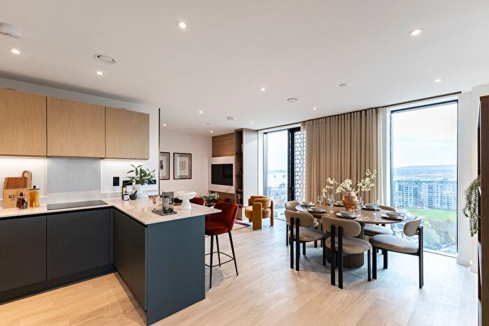 3 Bedroom Flat For Sale In Prime Point, Greenwich, SE10