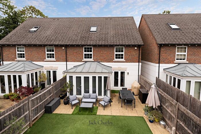 4 Bedroom Property For Sale In Pembury Road, Tonbridge, TN9