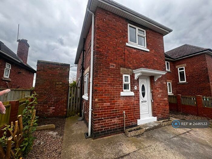 3 Bedroom Semi-Detached House To Rent In Brooks Road, Barrow Hill, Chesterfield, S43