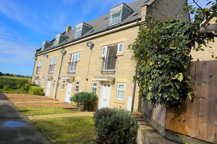 3 Bedroom End Of Terrace House To Rent In Lytham Park, Oundle, Peterborough, PE8