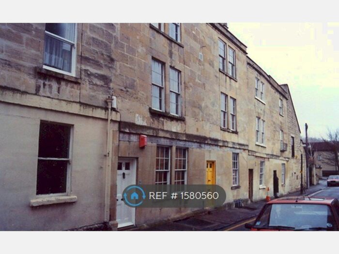 Studio To Rent In Weymouth Street, Bath, BA1