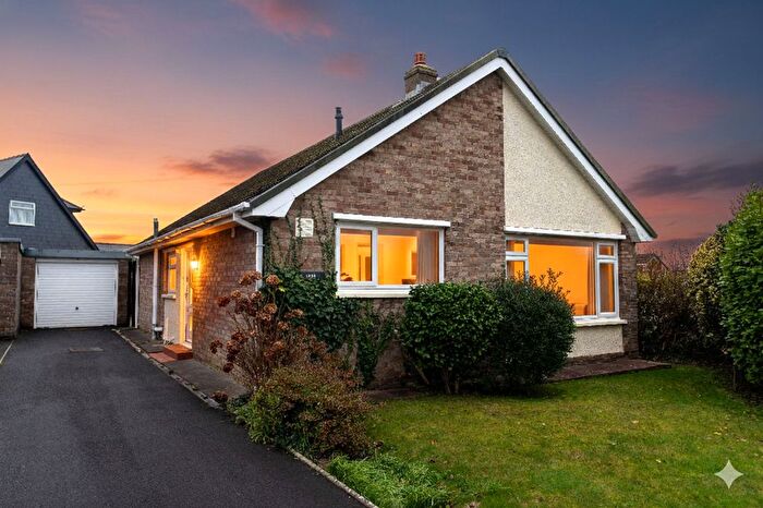 3 Bedroom Detached Bungalow For Sale In Erw Goch, Waunfawr, SY23