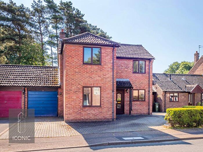 4 Bedroom Detached House For Sale In Shakespeare Way, Taverham, Norwich, NR8