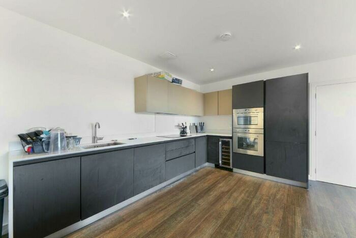 4 Bedroom Flat To Rent In Acorn Court, Newcastle, NE1