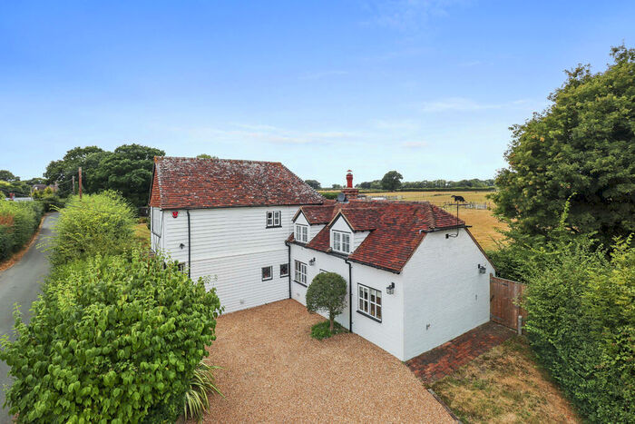 4 Bedroom Detached House For Sale In Trolliloes, Hailsham, East Sussex, BN27