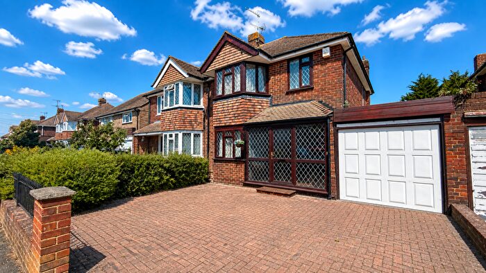 3 Bedroom Semi Detached House For Sale In Bettescombe Road, Rainham, Gillingham, ME8