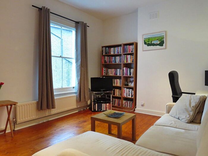 1 Bedroom Flat To Rent In Trinity Rise, London, SW2