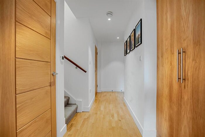 1 Bedroom Flat For Sale In Oratory Apartments, Barking Road, E16