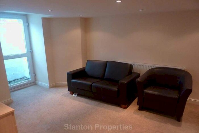 1 Bedroom Flat To Rent In Northen Grove, West Didsbury M20