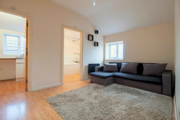 1 Bedroom Flat To Rent In Knight Street, Pinchbeck, PE11