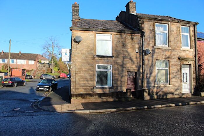 2 Bedroom End Of Terrace House To Rent In Rochdale Old Road, Bury, BL9