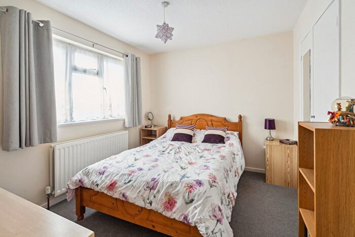 3 Bedroom End Of Terrace House For Sale In Grove, Wantage, OX12