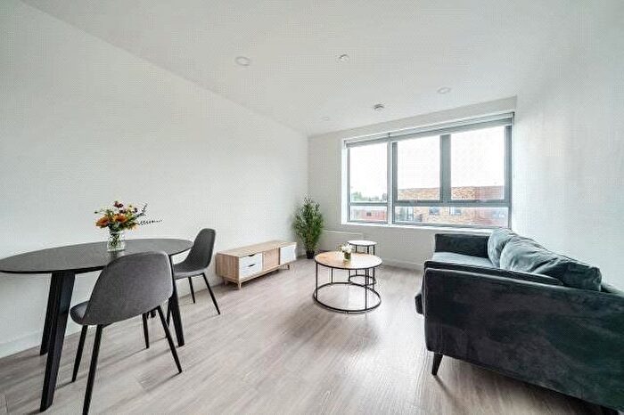 1 Bedroom Flat To Rent In Flat Platform, Market Street, Bracknell, RG12