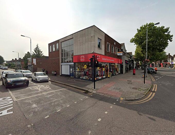 2 Bedroom Flat To Rent In Chingford Mount Road, London, E4