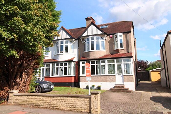 4 Bedroom Semi-Detached House For Sale In The Avenue, West Wickham, BR4