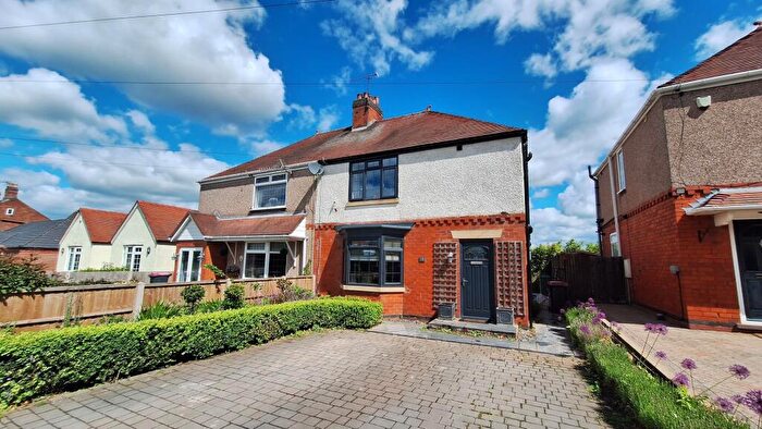 3 Bedroom Semi Detached House For Sale In Nuneaton Road, Hartshill, CV10