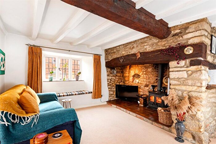 3 Bedroom End Of Terrace House For Sale In Main Road, Grendon, Northamptonshire, NN7