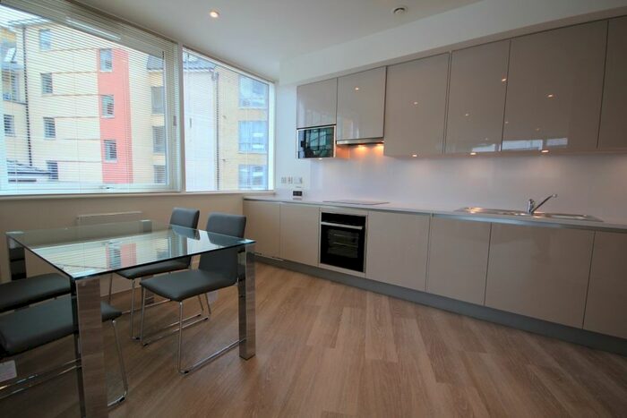 1 Bedroom Flat To Rent In Kings Reach, Kings Road, Reading RG1