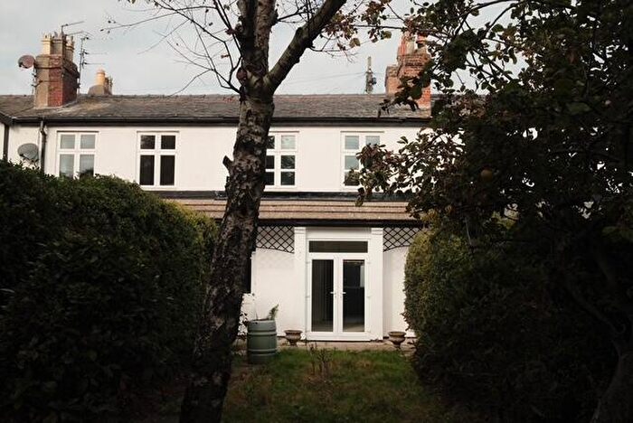 3 Bedroom Cottage For Sale In Grosvenor Road, CH47