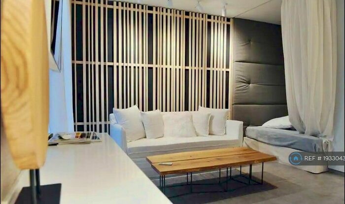 Studio To Rent In Royal College Street, London, NW1