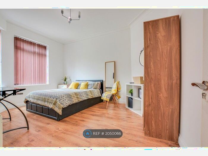 6 Bedroom Terraced House To Rent In Moseley Road, Fallowfield, Manchester, M14