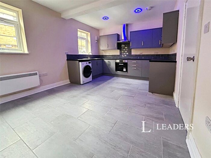 1 Bedroom Flat To Rent In Albion Walk, Cheltenham, Gloucestershire, GL50