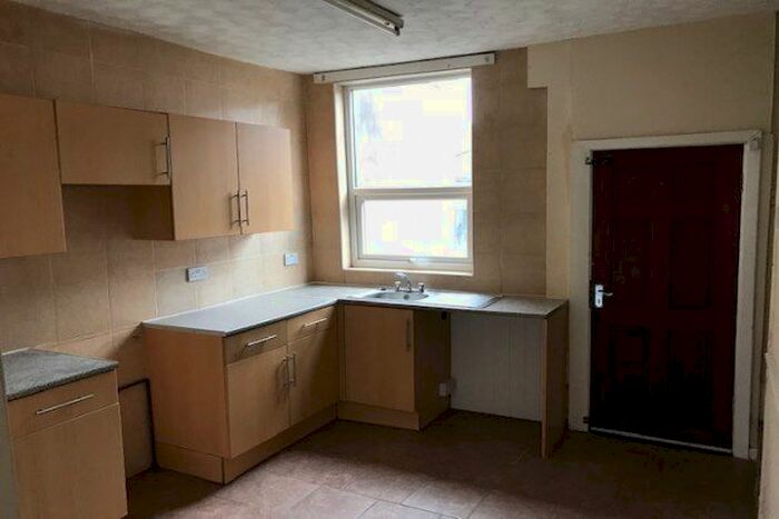 2 Bedroom Property To Rent In Hollin Bridge Street, Blackburn, BB2