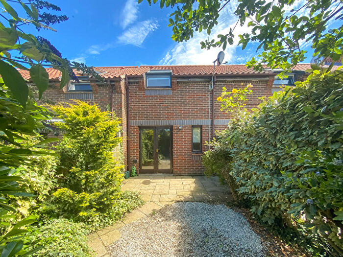 2 Bedroom House To Rent In Copshall Close, Harlow, Essex, CM18
