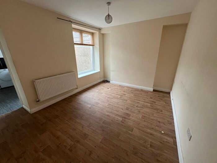 3 Bedroom Terraced House For Sale In Graigwen Road Porth - Porth, CF39