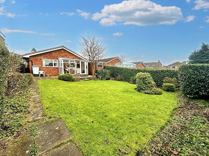 3 Bedroom Detached Bungalow For Sale In Kingston Close Long Buckby, NN6