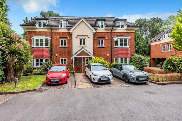 2 Bedroom Apartment To Rent In Marchmont Place, Bracknell, RG12