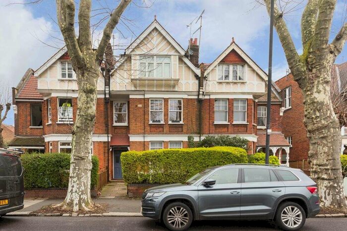 2 Bedroom Flat To Rent In Priory Road, Crouch End, N8