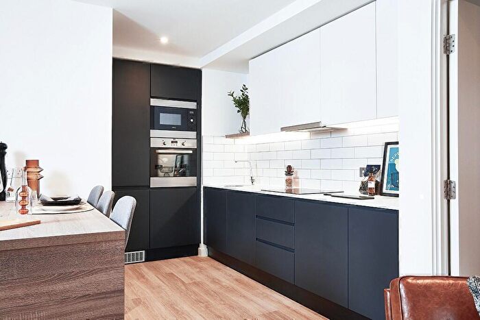 3 Bedroom Apartment To Rent In , Nobel Way, Circle Square, Manchester, Greater Manchester, M1