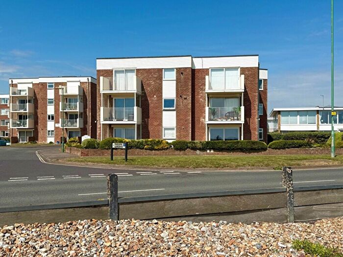2 Bedroom Apartment For Sale In Marama Gardens, Rustington, BN16