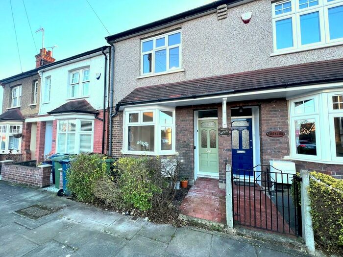2 Bedroom Terraced House To Rent In The Chase, Pinner, HA5