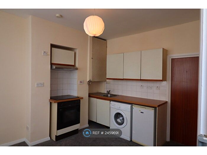1 Bedroom Flat To Rent In Gordon Road, Canterbury, CT1