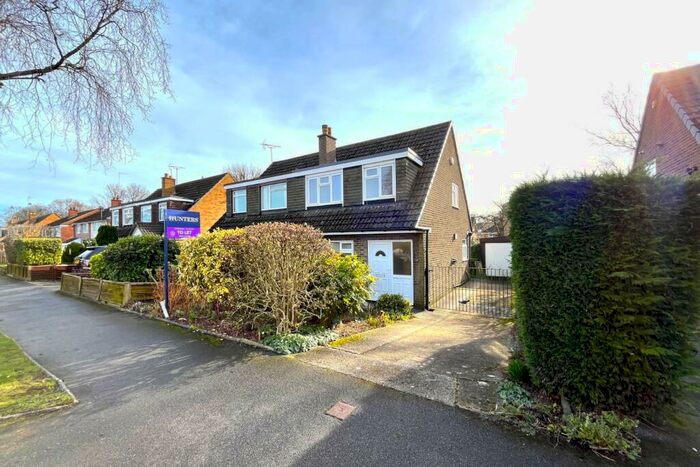 3 Bedroom Semi-Detached House To Rent In Plantation Gardens, Leeds, LS17