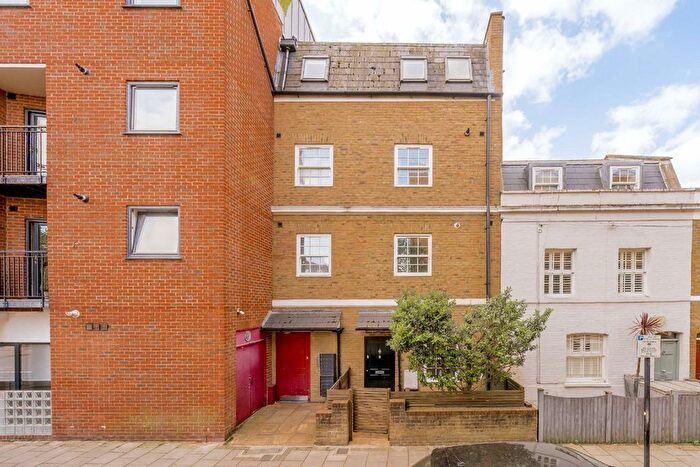 2 Bedroom Flat For Sale In Crescent Lane, Clapham, SW4