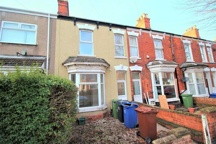 2 Bedroom Flat To Rent In Hainton Avenue, Grimsby DN32