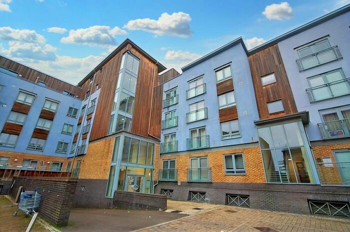 1 Bedroom Flat For Sale In Quayside Drive, Colchester, CO2